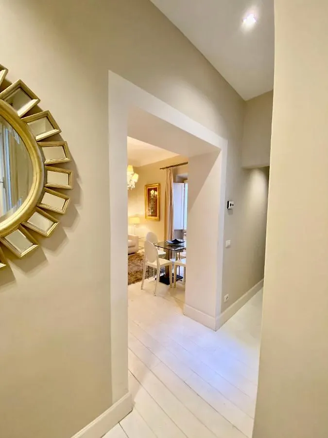White Florence Suite Italy