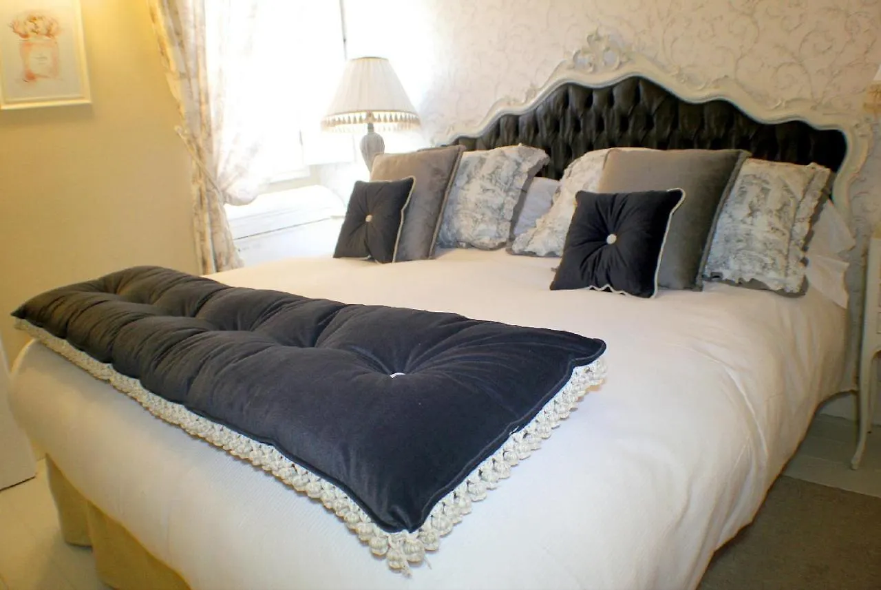 White Florence Suite Italy