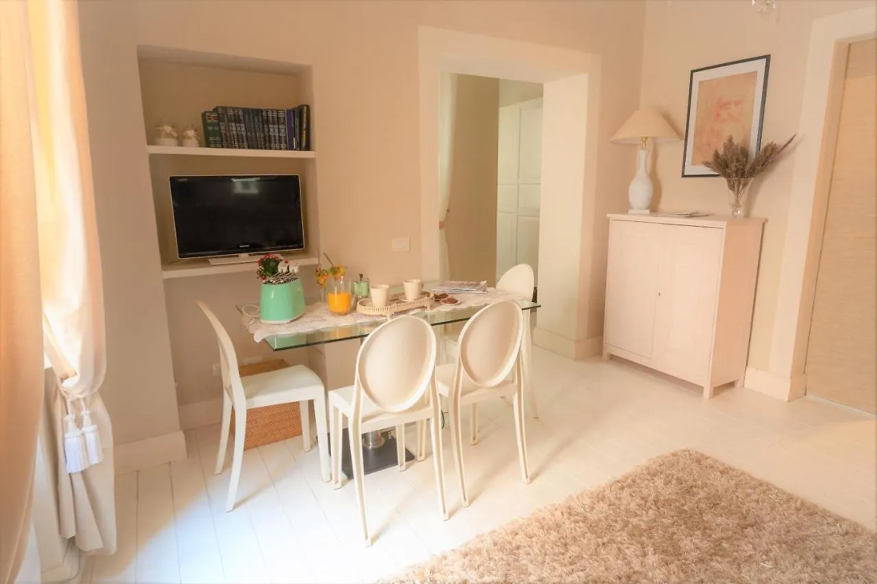 White Florence Suite